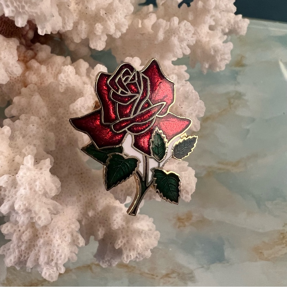GIFT CREATIONS Vintage Enamel Rose Brooch